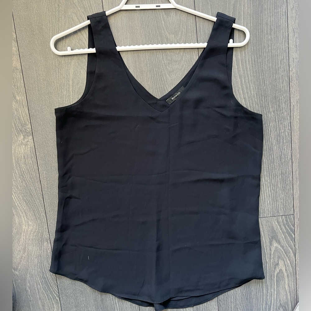 Women's Black V-Neck Sleeveless Camisole